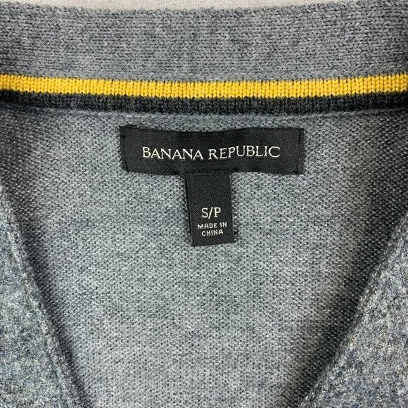 Banana Republic Mens Sweater Vest Small Gray Sleeveless Cardigan Merino Wool - Picture 2 of 6
